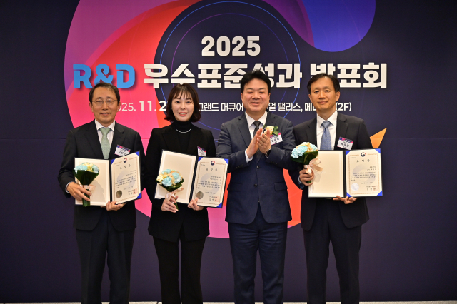 웨어러블 로봇의 성능과 안전을 평가하는 기준을 전 세계 최초로 표준화했습니다. 해당 기준이 국제 표준으로 자리 잡게 되면 글로벌 무대에서 국내 로봇 제조사들의 기술 적응성 등 경쟁력이 극대화될 것입니다.